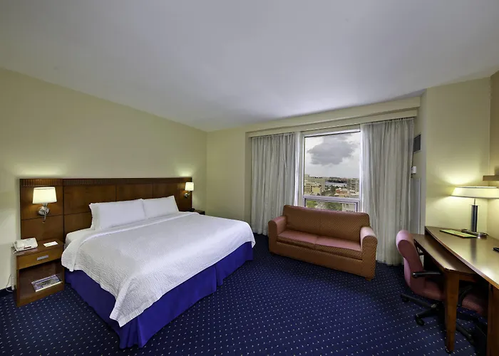 Courtyard By Marriott San Juan Miramar